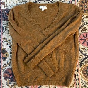 Cross over H&M sweater. Gently worn.